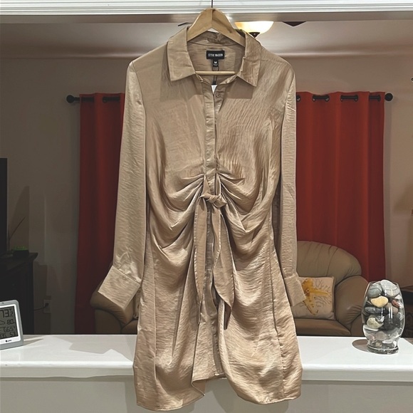 Steve Madden Women’s Tie Curious Ruched Front Dress in Champagne Size M - Picture 1 of 7